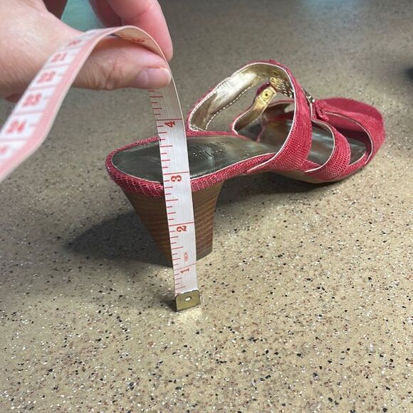 Anne Klein iFlex red lizard embossed sueded leather wood heel comfort sandals - Picture 14 of 16